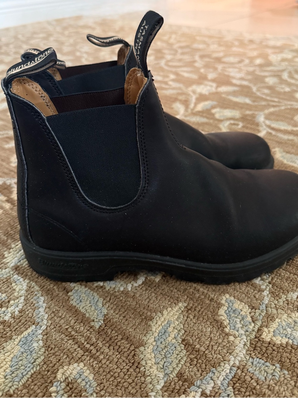 Blundstone Black Chelsea-Style Chukka Boots